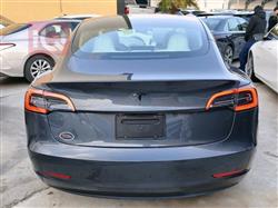 تسلا موديل 3